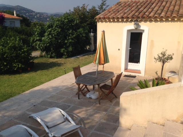 Appartement Magnifique 2 Adultes, 2 Enfants Nice, Piscine, Parking *