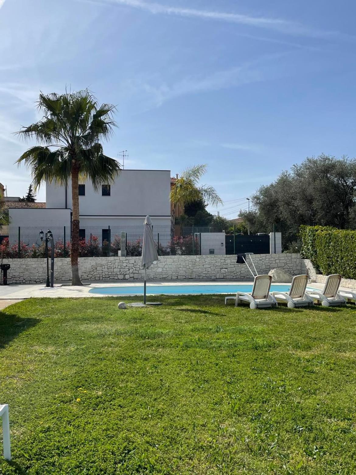 Magnifique 2 Adultes, 2 Enfants Nice, Piscine, Parking * Nizza